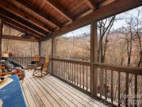 181 Grinnin Sun Road Burnsville NC 28714