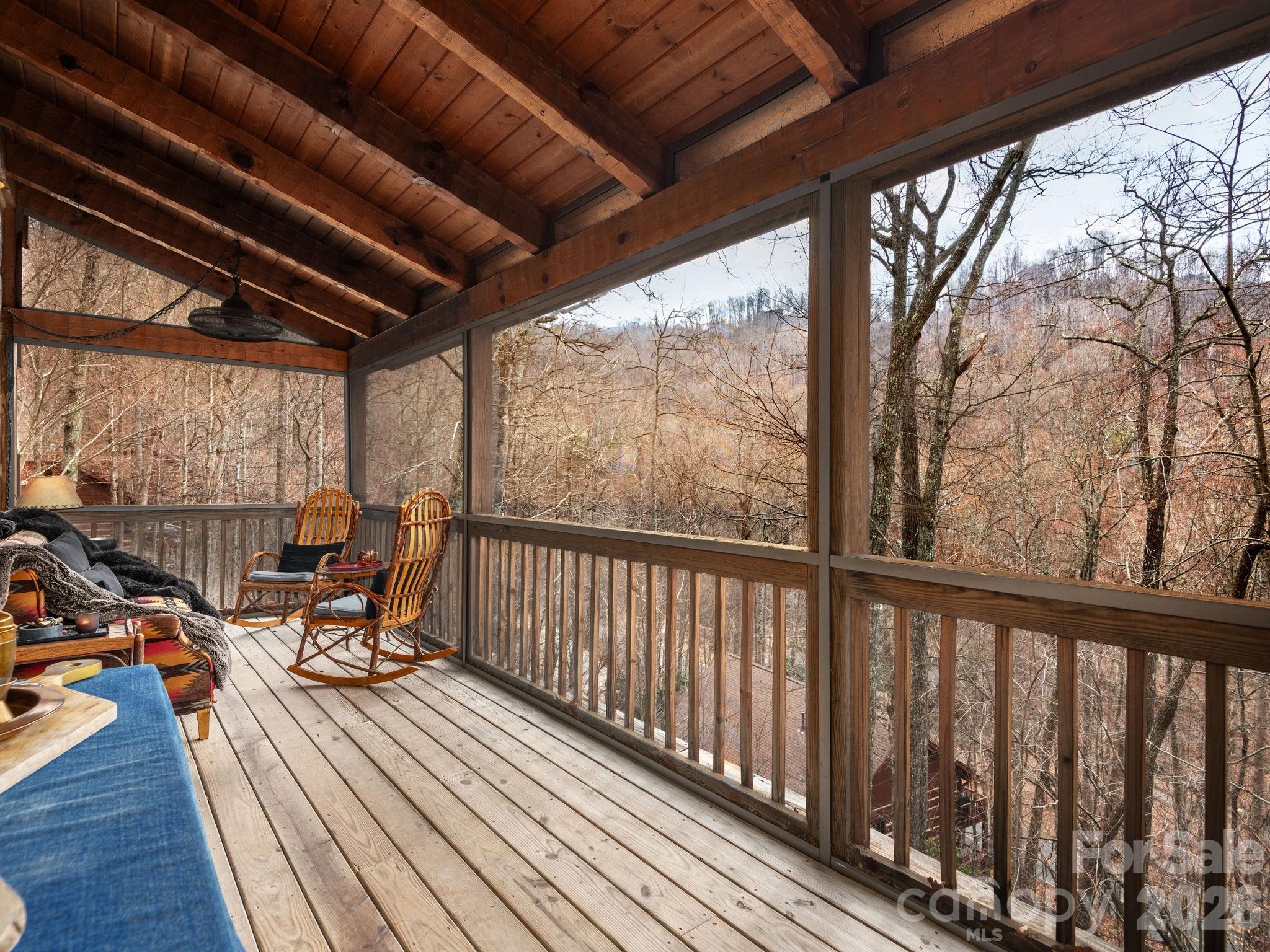 181 Grinnin Sun Road Burnsville NC 28714