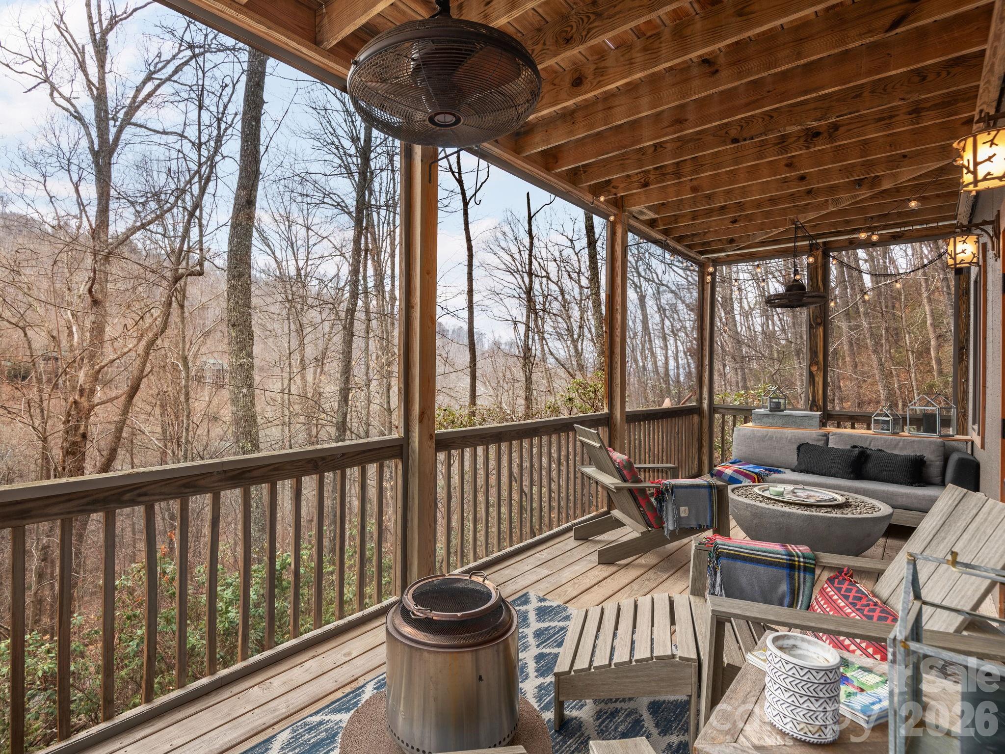 181 Grinnin Sun Road Burnsville NC 28714