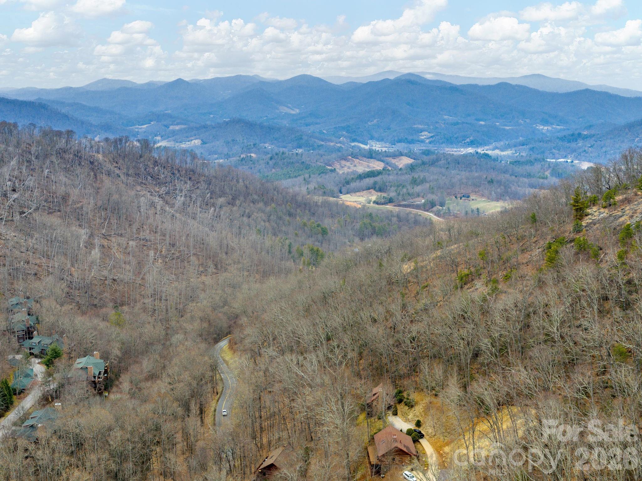 181 Grinnin Sun Road Burnsville NC 28714