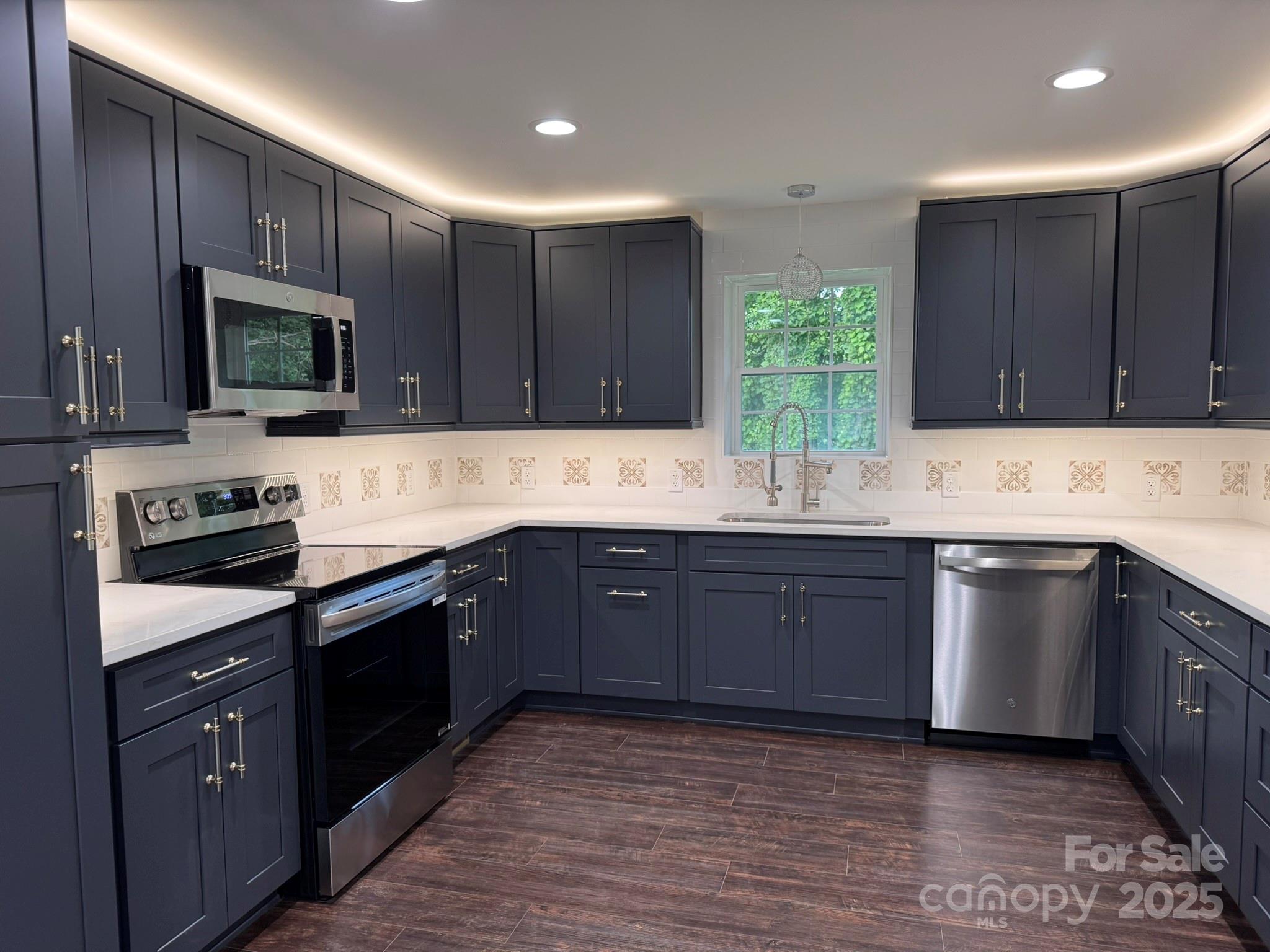 191 Harmony Grove Road Nebo NC 28761