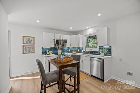 40 Arthur Road Asheville NC 28806