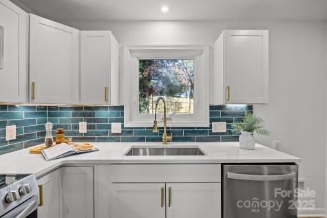 40 Arthur Road Asheville NC 28806