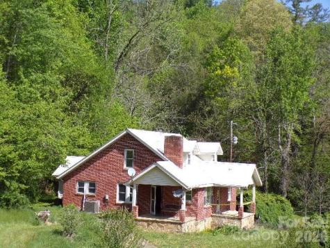 145 Kirks Drive Hot Springs NC 28743