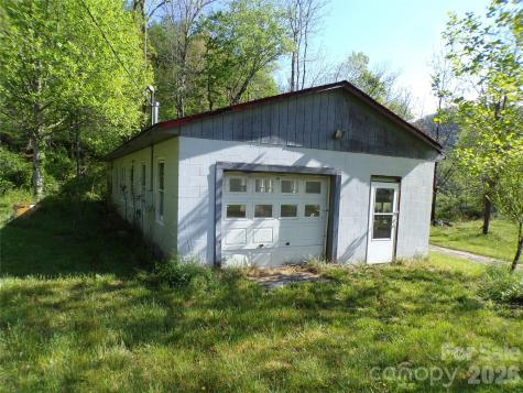 145 Kirks Drive Hot Springs NC 28743