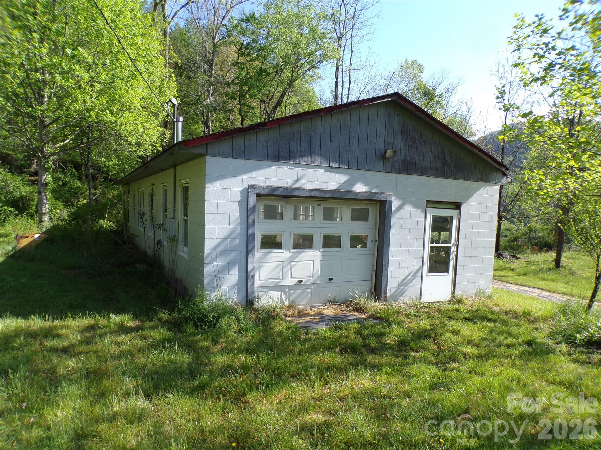 145 Kirks Drive Hot Springs NC 28743