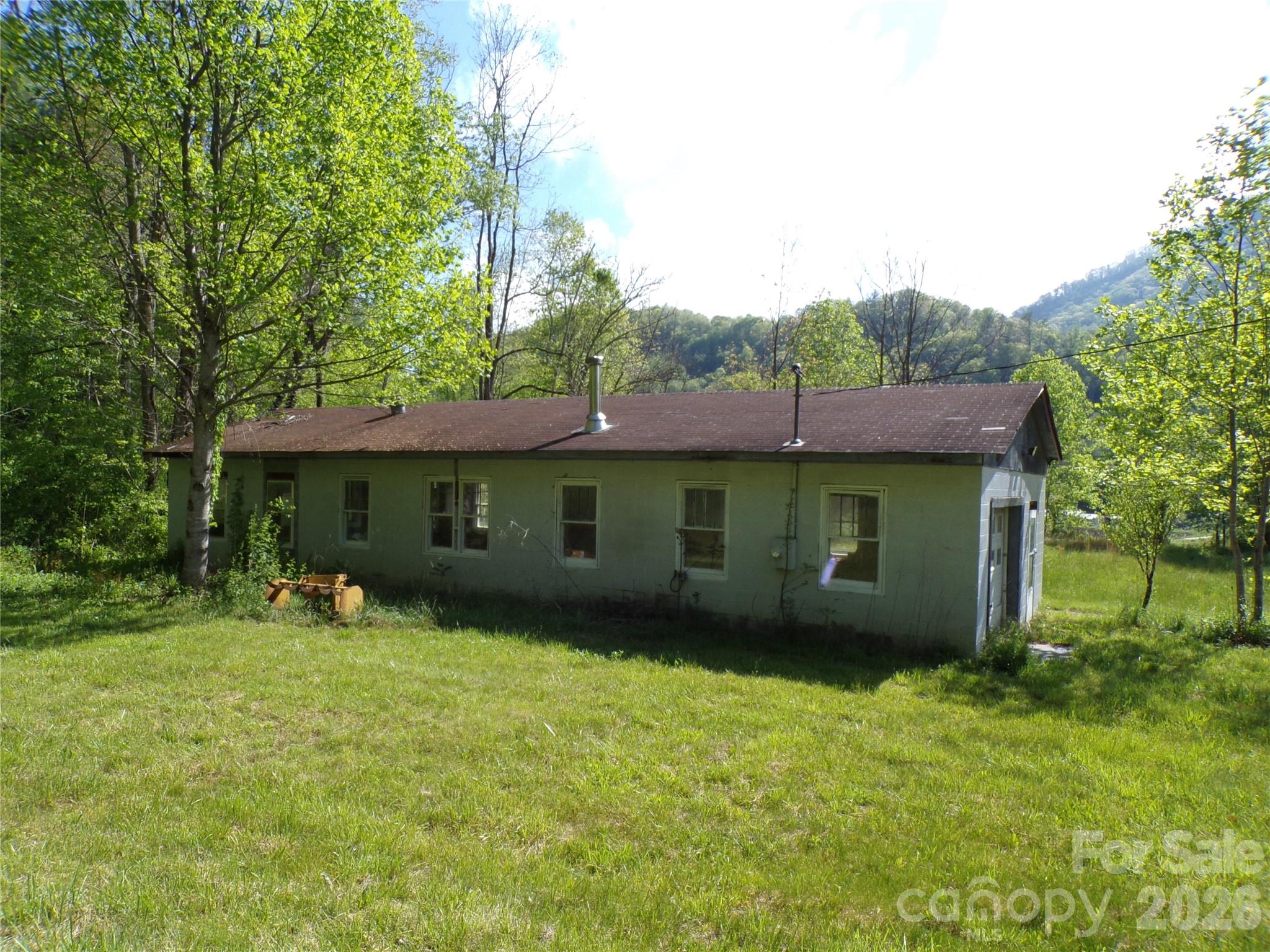 145 Kirks Drive Hot Springs NC 28743