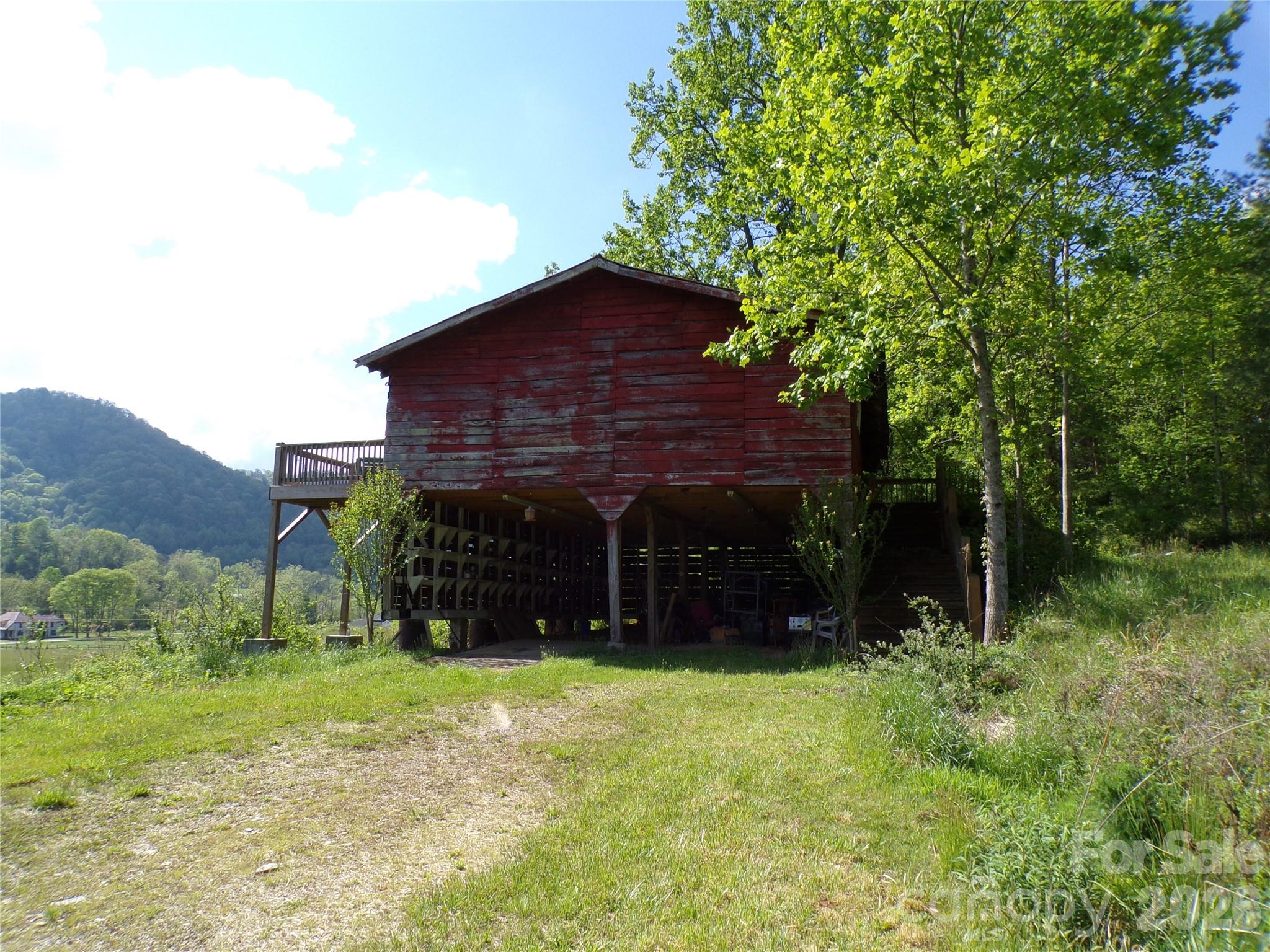 145 Kirks Drive Hot Springs NC 28743