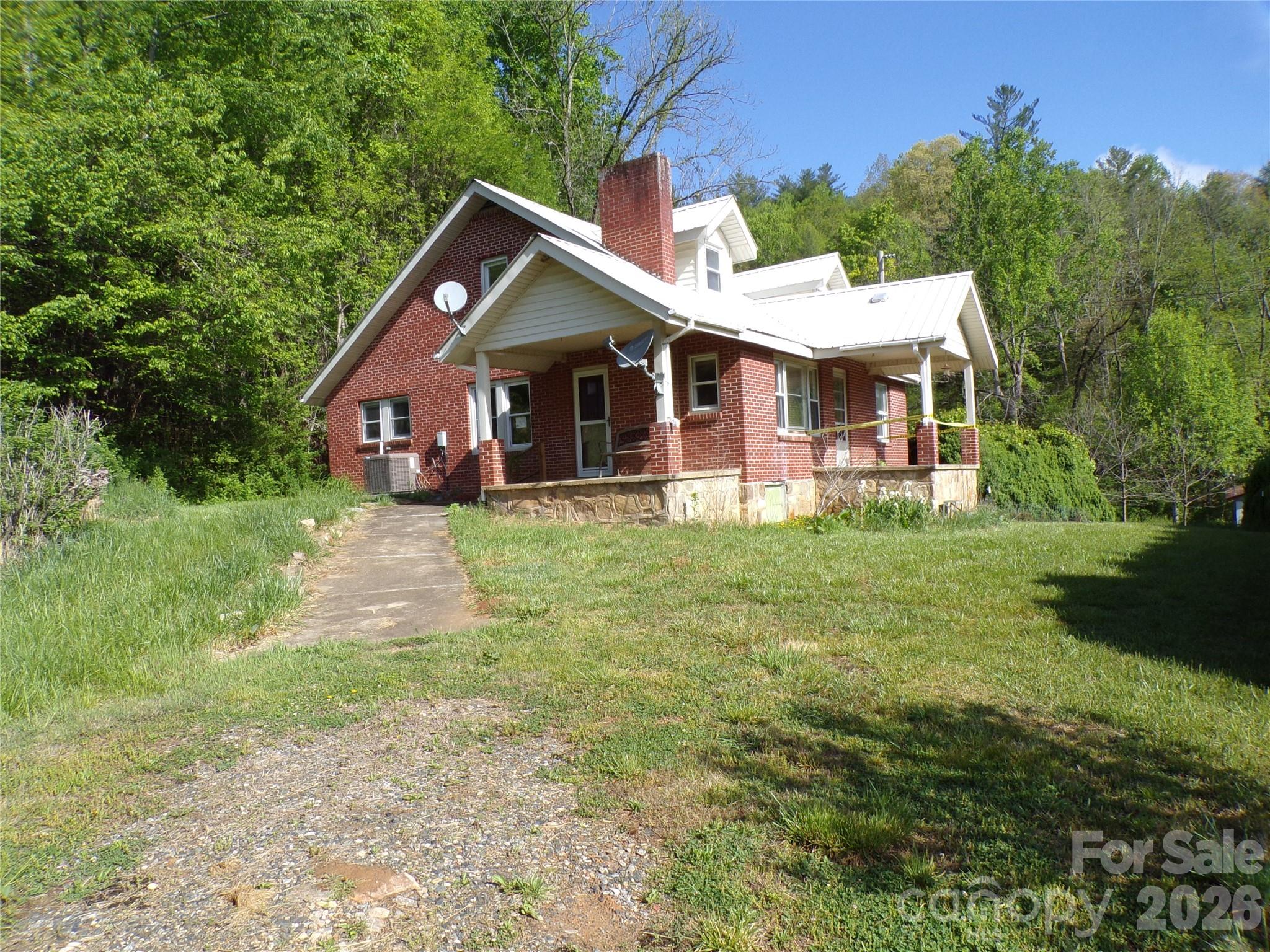 145 Kirks Drive Hot Springs NC 28743