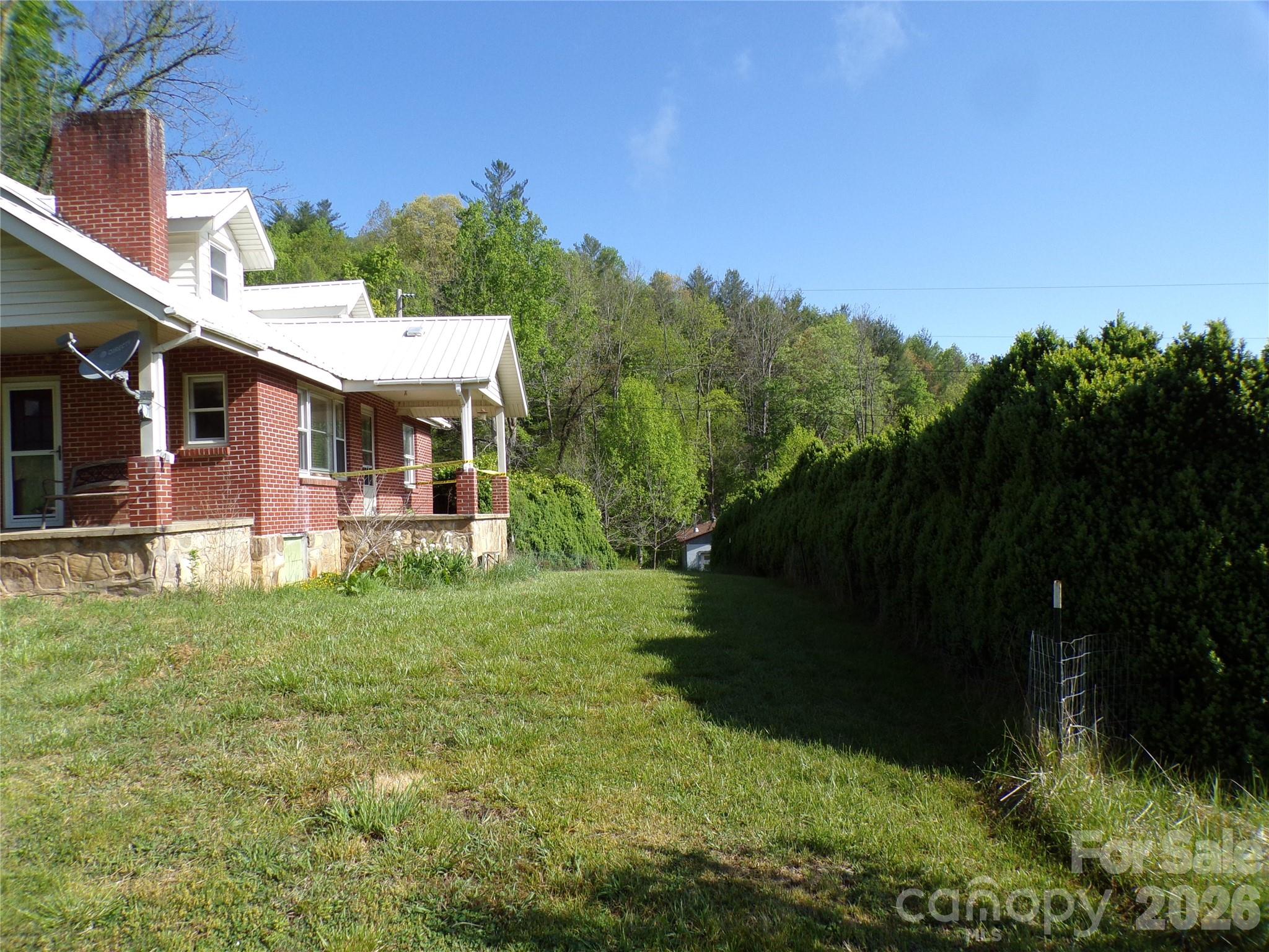 145 Kirks Drive Hot Springs NC 28743