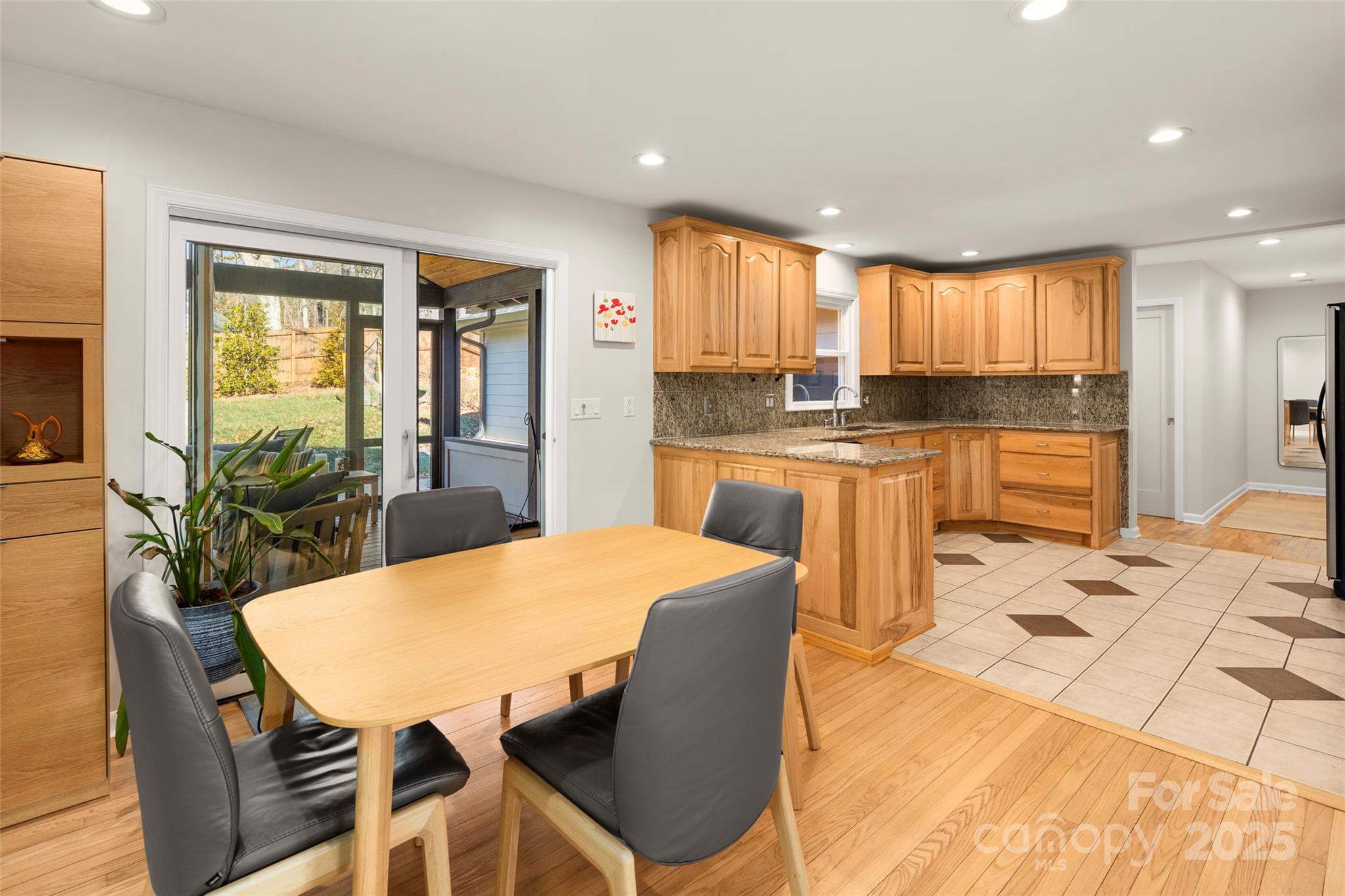 18 Oakwilde Drive Asheville NC 28803