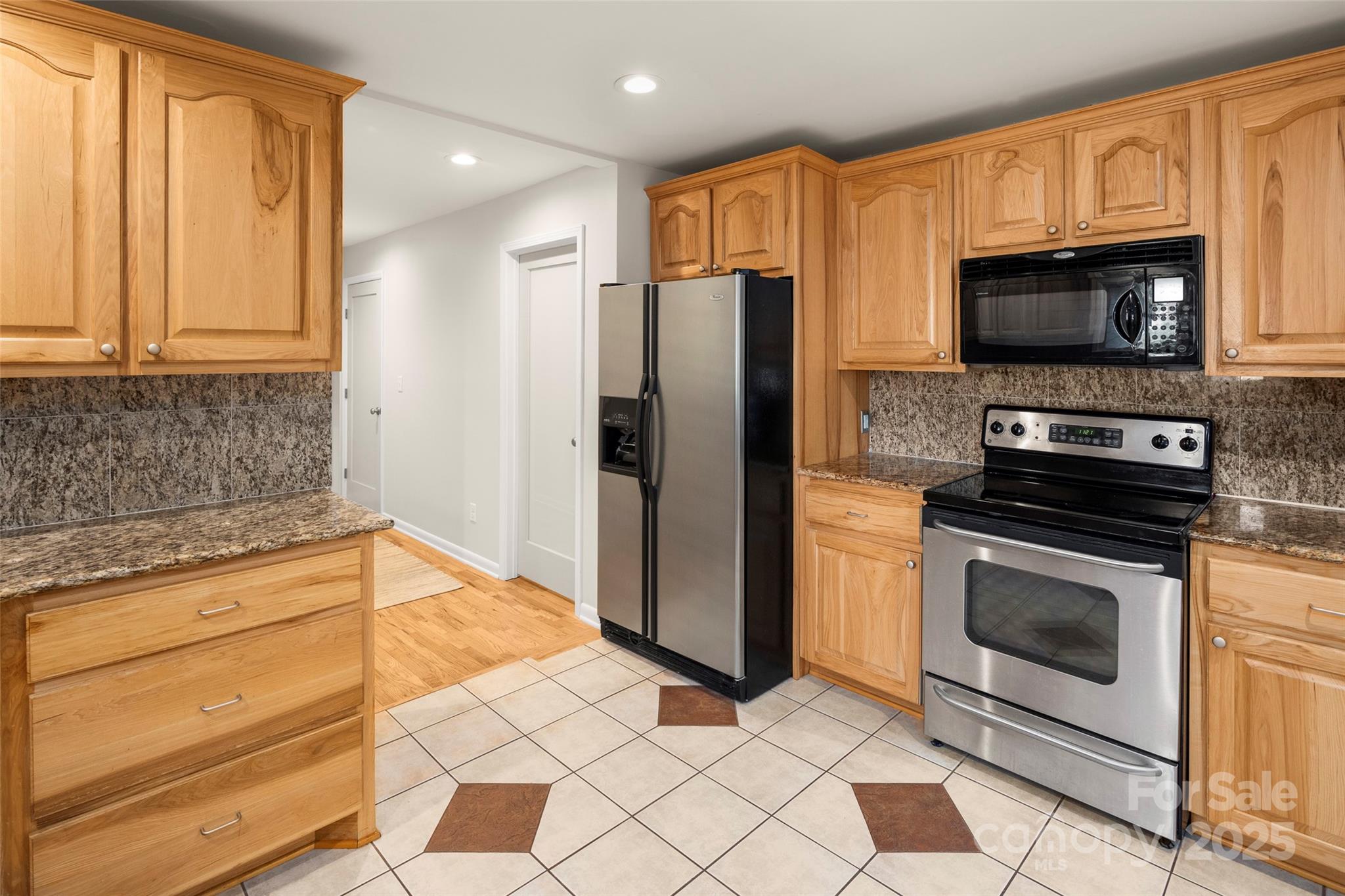 18 Oakwilde Drive Asheville NC 28803