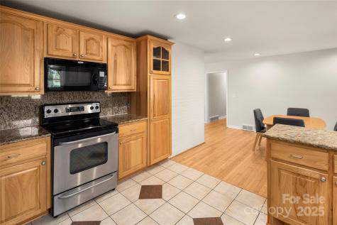 18 Oakwilde Drive Asheville NC 28803