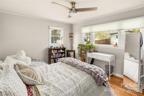 18 Oakwilde Drive Asheville NC 28803