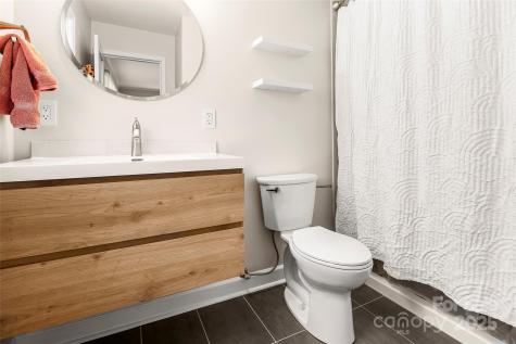 18 Oakwilde Drive Asheville NC 28803