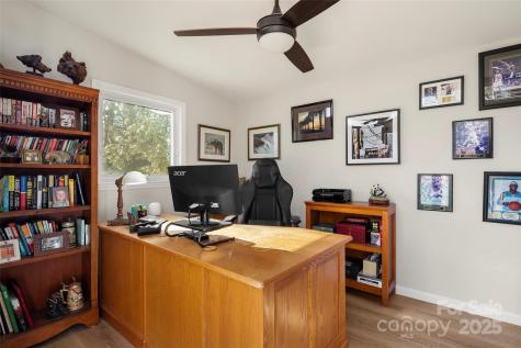 18 Oakwilde Drive Asheville NC 28803