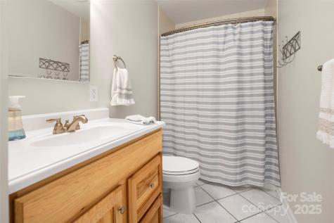 18 Oakwilde Drive Asheville NC 28803