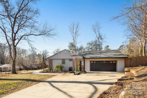 18 Oakwilde Drive Asheville NC 28803