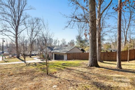 18 Oakwilde Drive Asheville NC 28803