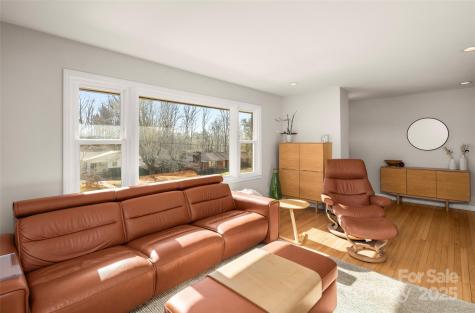 18 Oakwilde Drive Asheville NC 28803