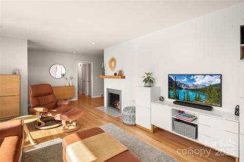 18 Oakwilde Drive Asheville NC 28803