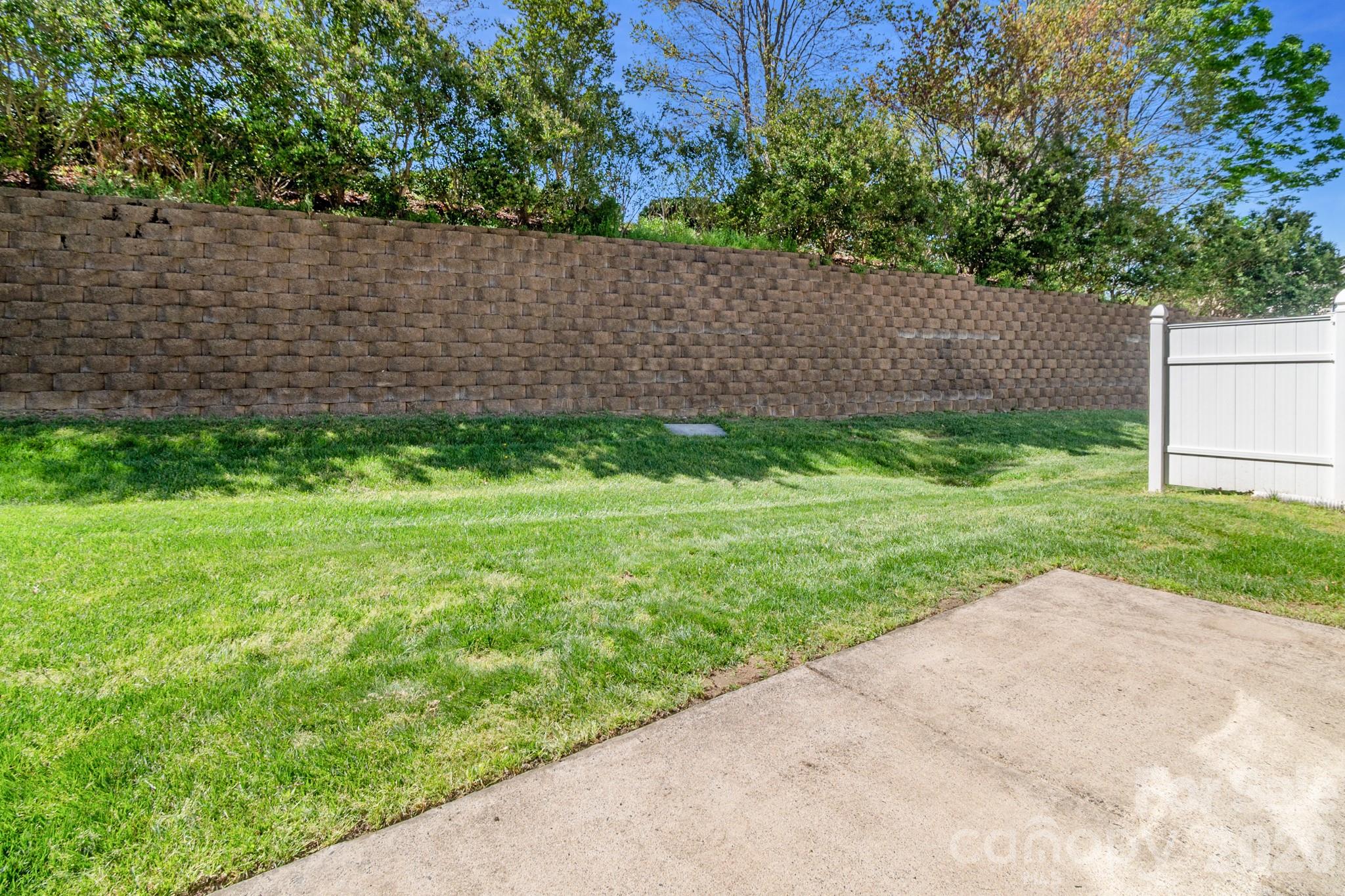 8339 Brookings Drive Charlotte NC 28269
