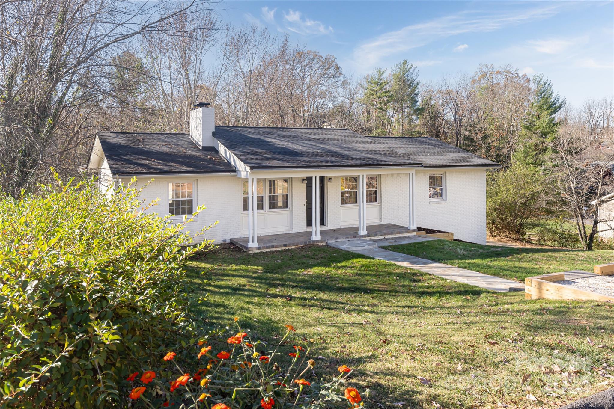 27 Jarnaul Avenue Asheville NC 28804