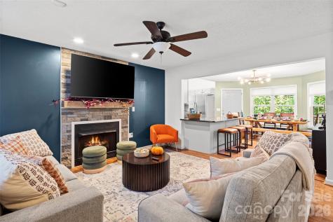 28 Grove Garden Avenue Candler NC 28715