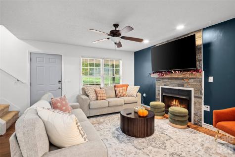 28 Grove Garden Avenue Candler NC 28715