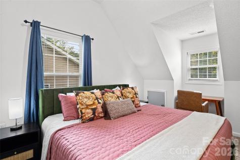 28 Grove Garden Avenue Candler NC 28715