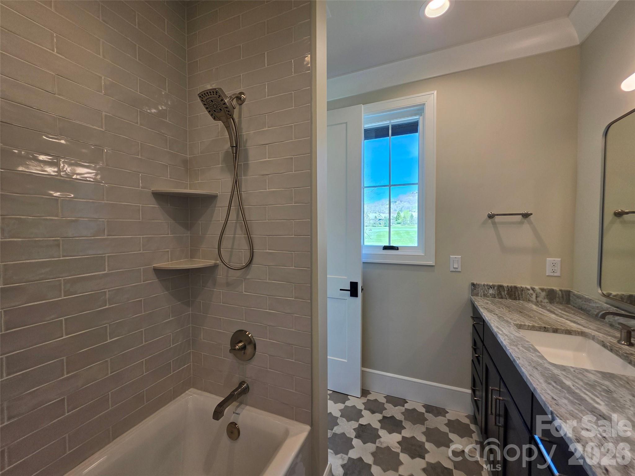 6 Walnut Valley Parkway Arden NC 28704