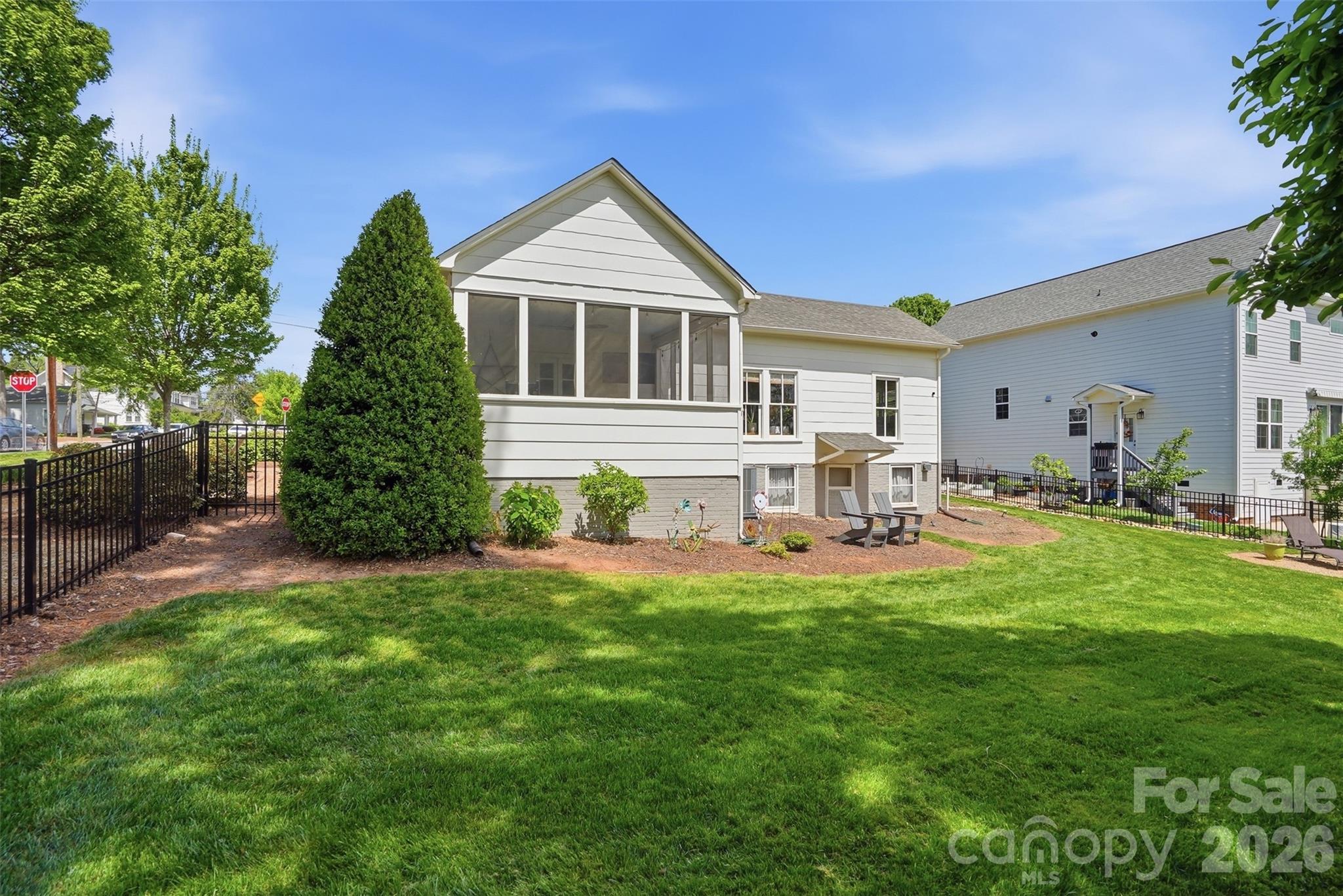 303 South Street Davidson NC 28036
