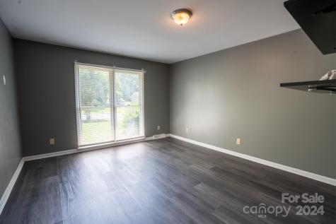 5511 Faulconbridge Road Charlotte NC 28227