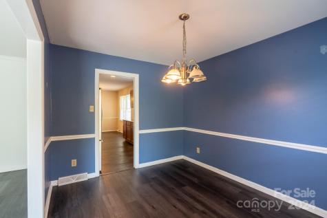 5511 Faulconbridge Road Charlotte NC 28227