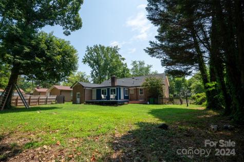 5511 Faulconbridge Road Charlotte NC 28227