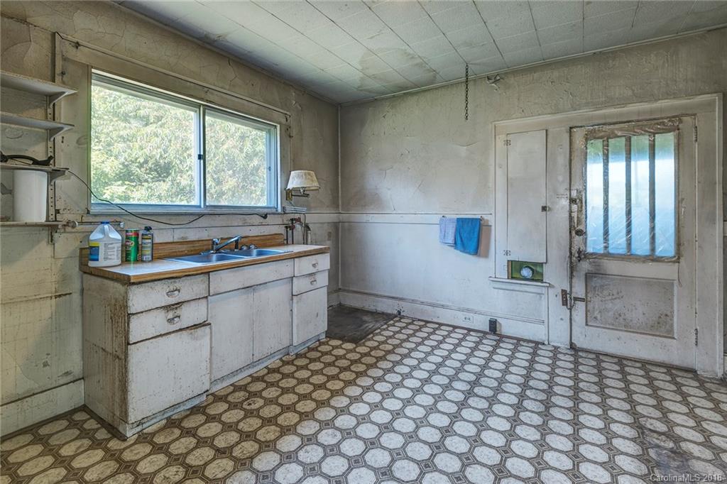 141 Logan Avenue Asheville NC 28806