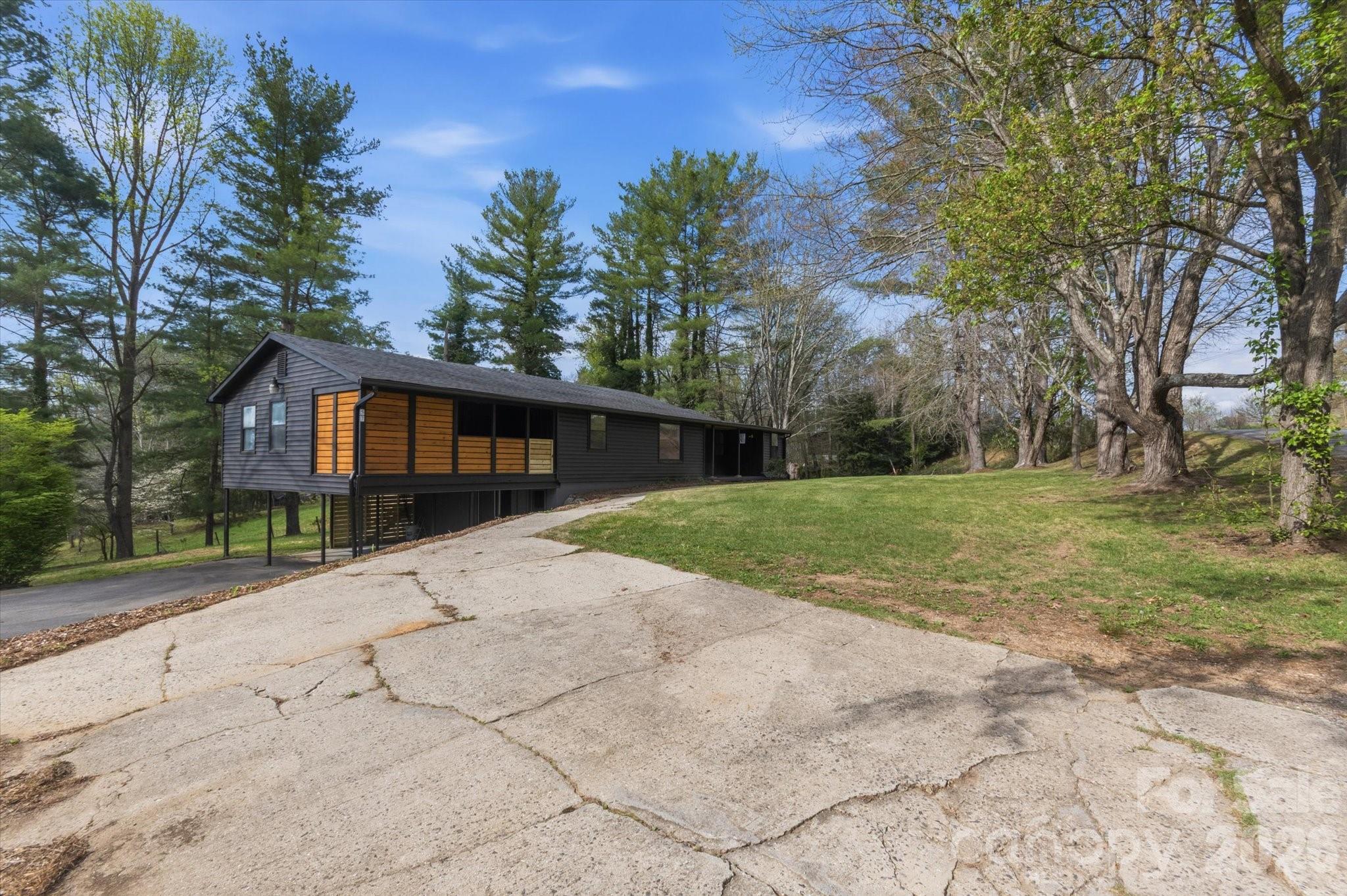 75 Old Macedonia Road Alexander NC 28701