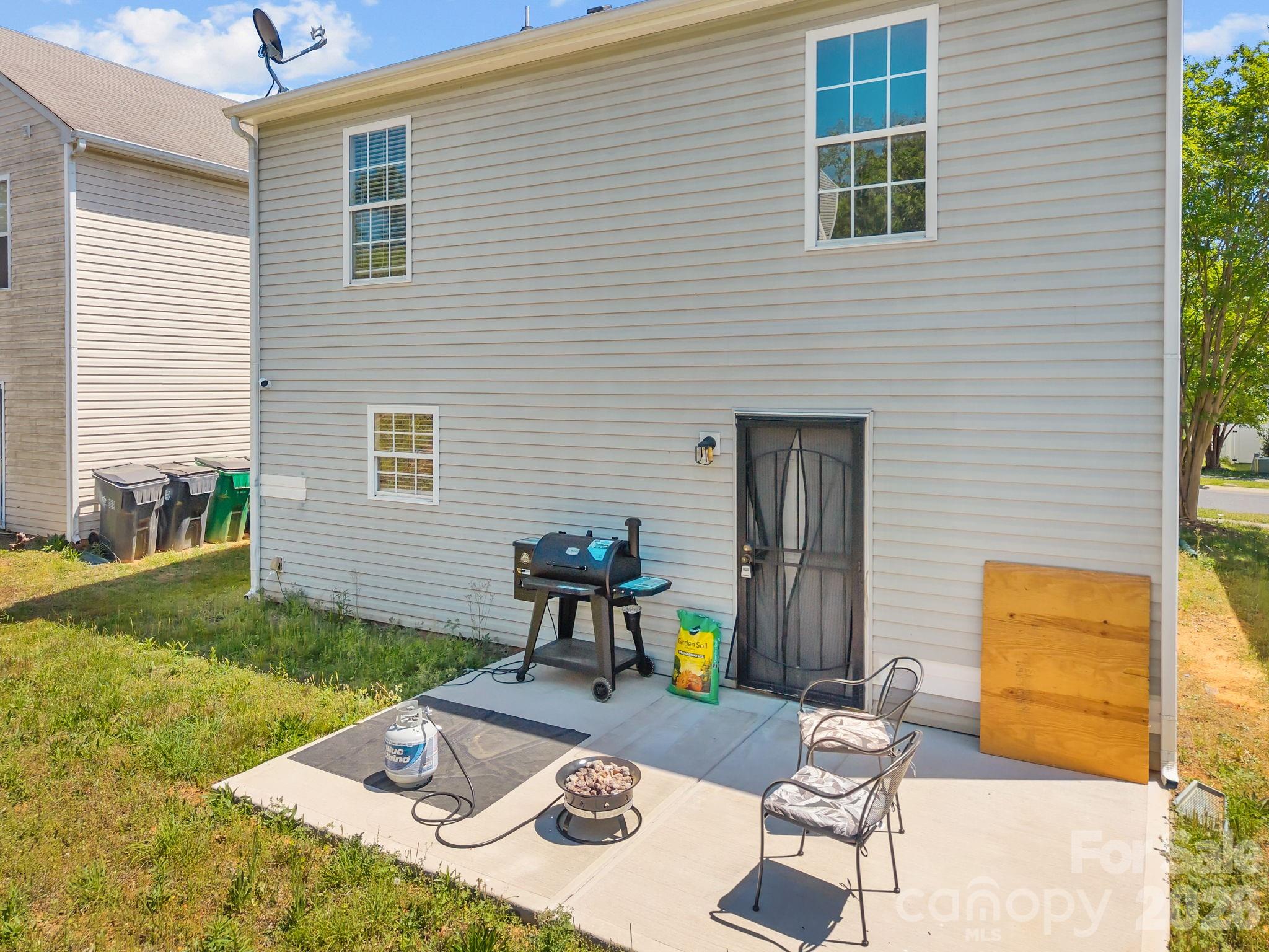 2621 Stream Bank Drive Charlotte NC 28269