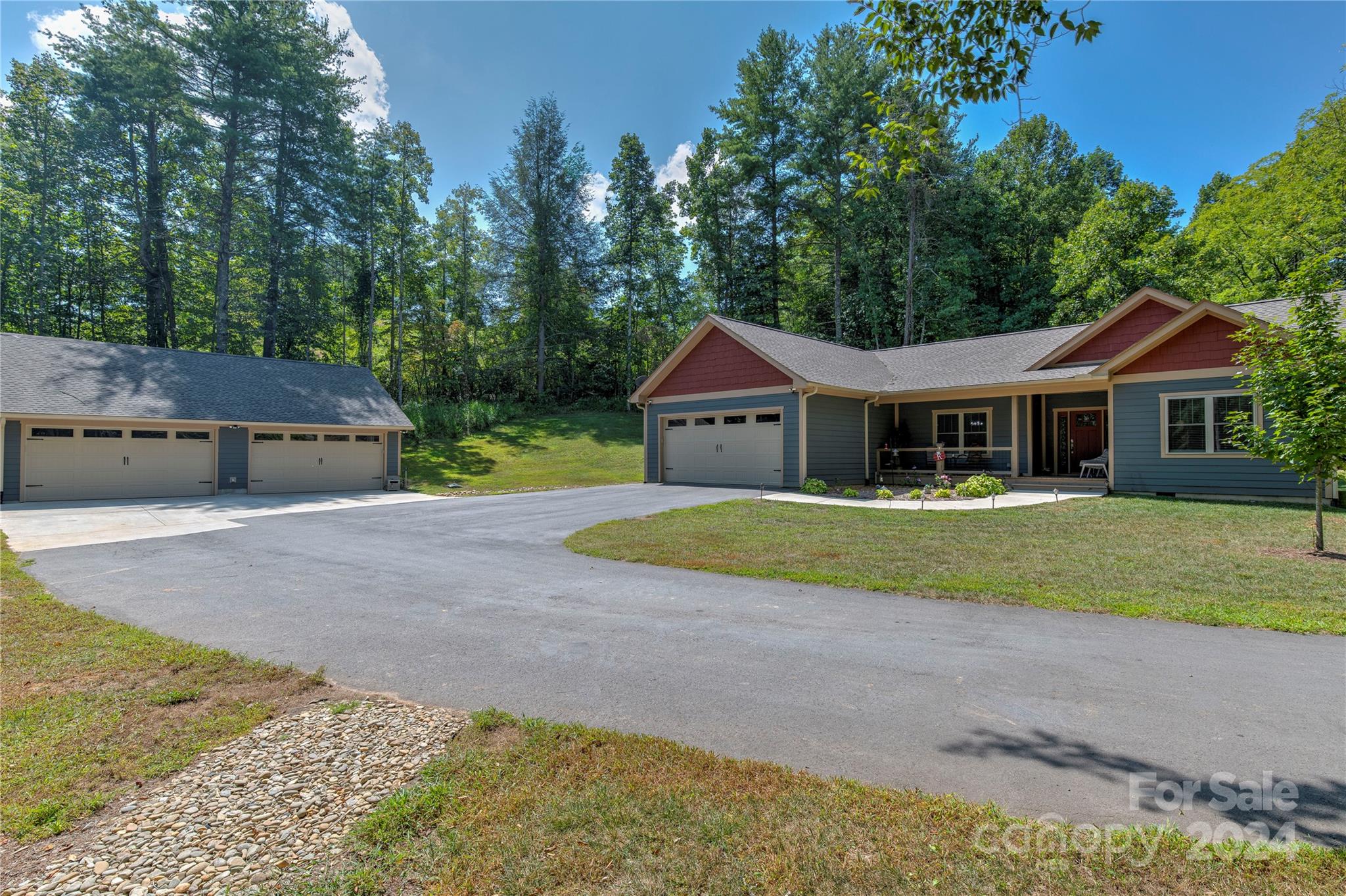 15 Moss Road Weaverville NC 28787