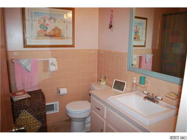 1709 Emerywood Drive Charlotte NC 28210