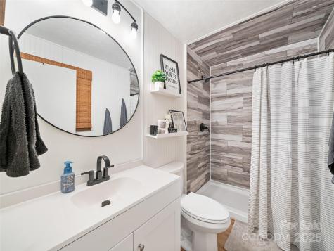 1030 Hughes Gap Road Bakersville NC 28705