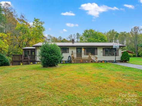 1030 Hughes Gap Road Bakersville NC 28705