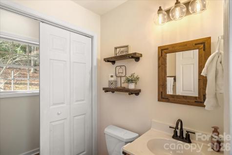 182 White Stone Lane Hendersonville NC 28791