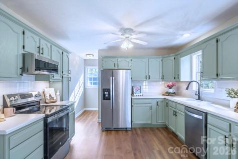 182 White Stone Lane Hendersonville NC 28791