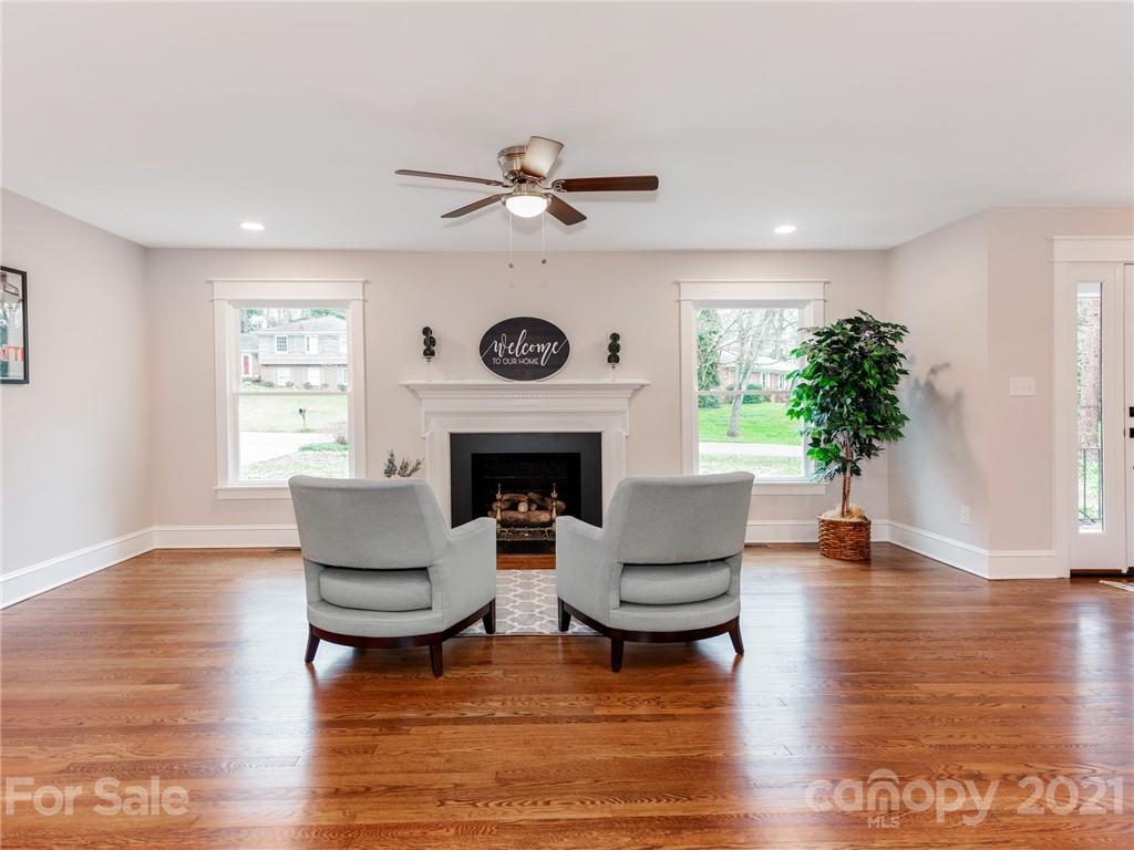 6142 Deveron Drive Charlotte NC 28211