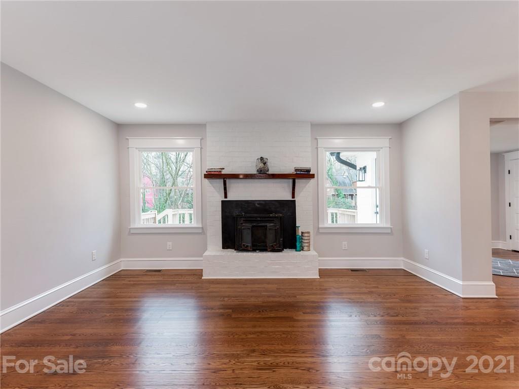 6142 Deveron Drive Charlotte NC 28211