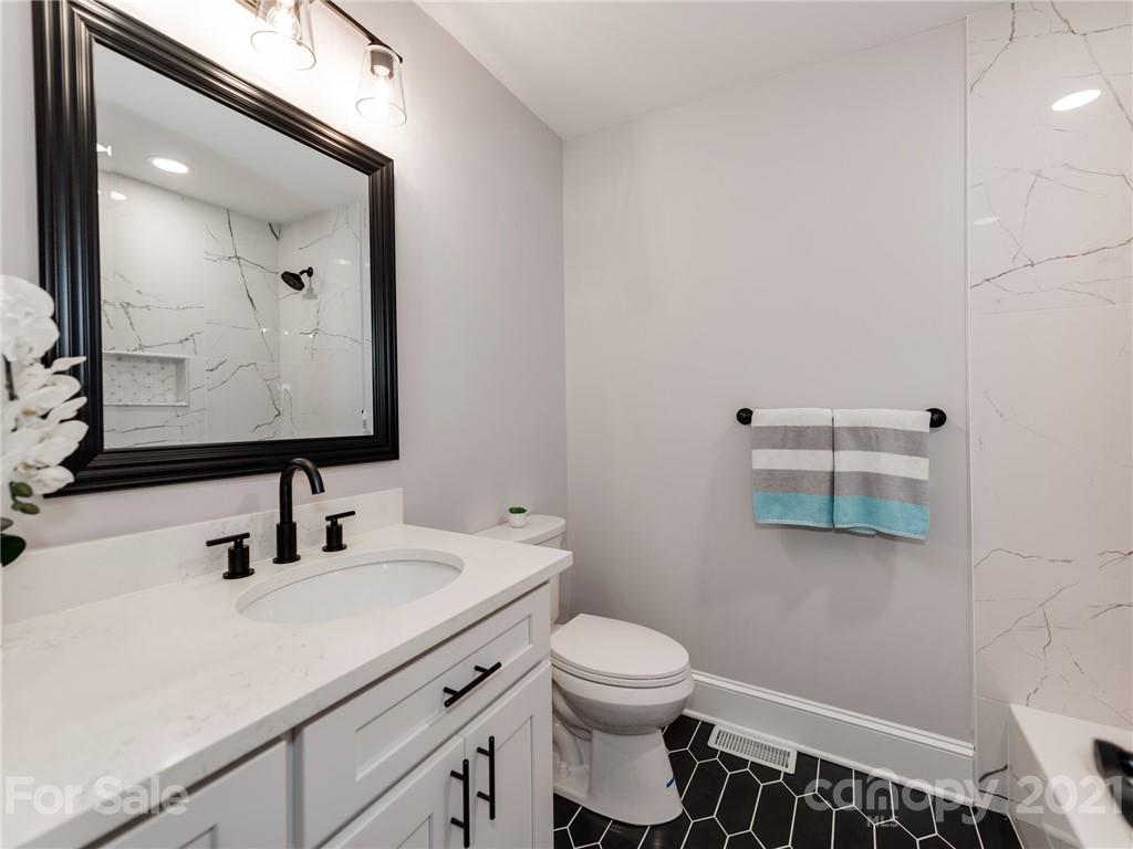 6142 Deveron Drive Charlotte NC 28211