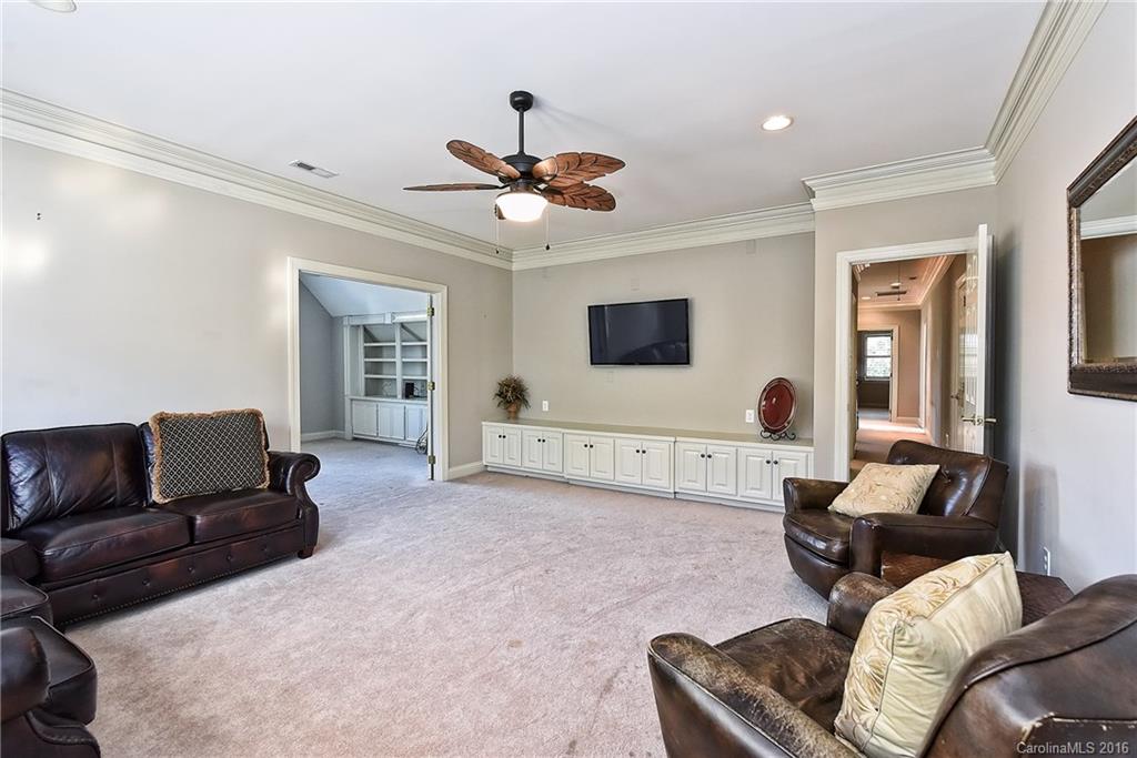 8817 Lake Challis Lane Charlotte NC 28226