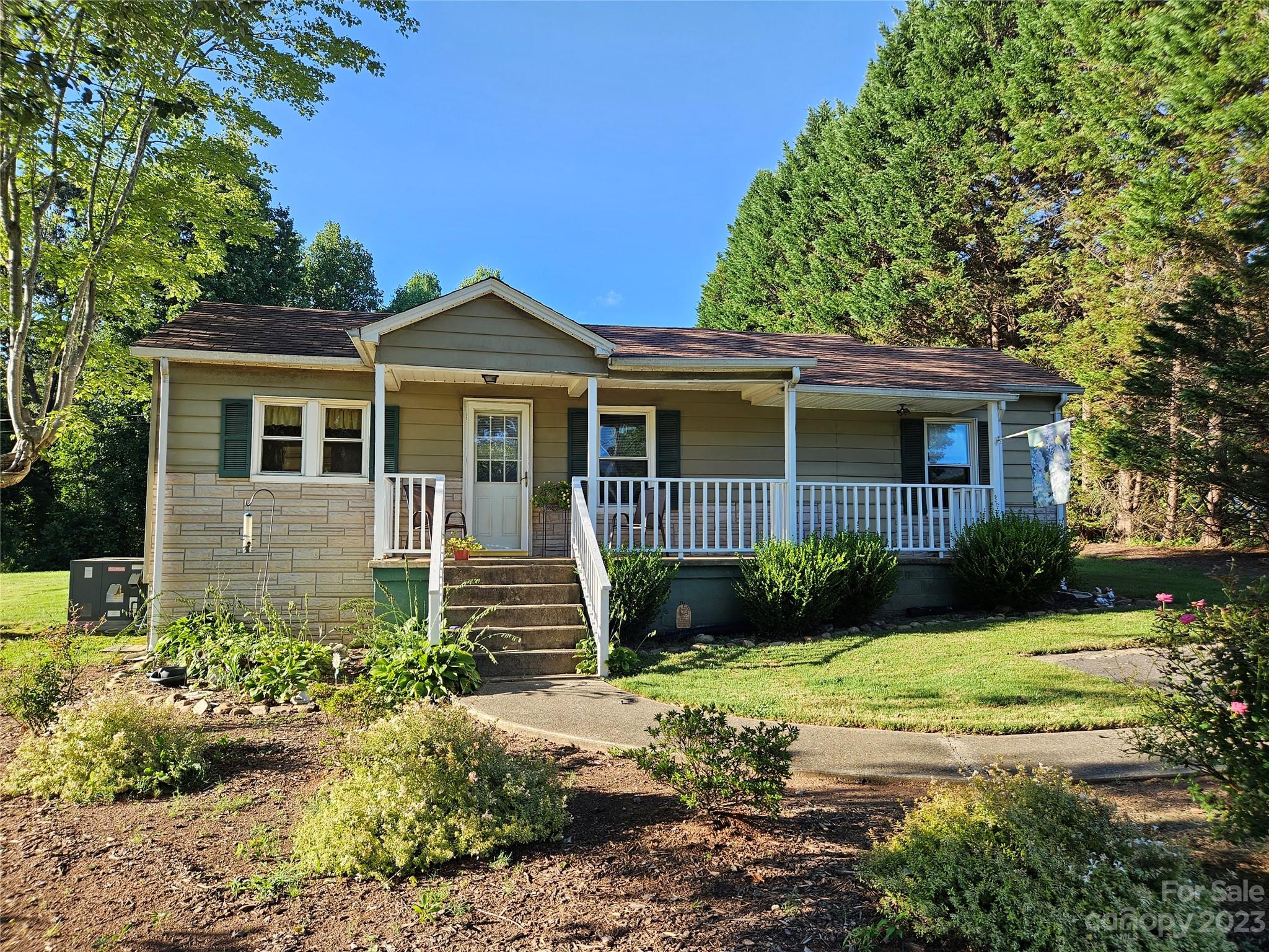 106 Cross Memorial Avenue Morganton NC 28655