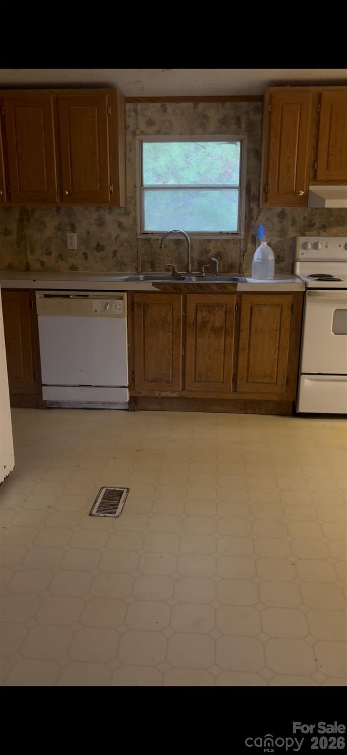 190 Pinewood Knoll Drive Hendersonville NC 28739